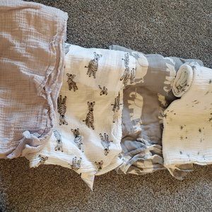 4 Baby Muslin Swaddle Blankets